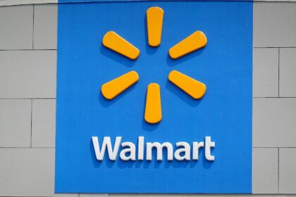 Walmart reported hiher profits, with gains in groceries and pharmaceutical prescriptions offsetting weakness in some discretionary areas